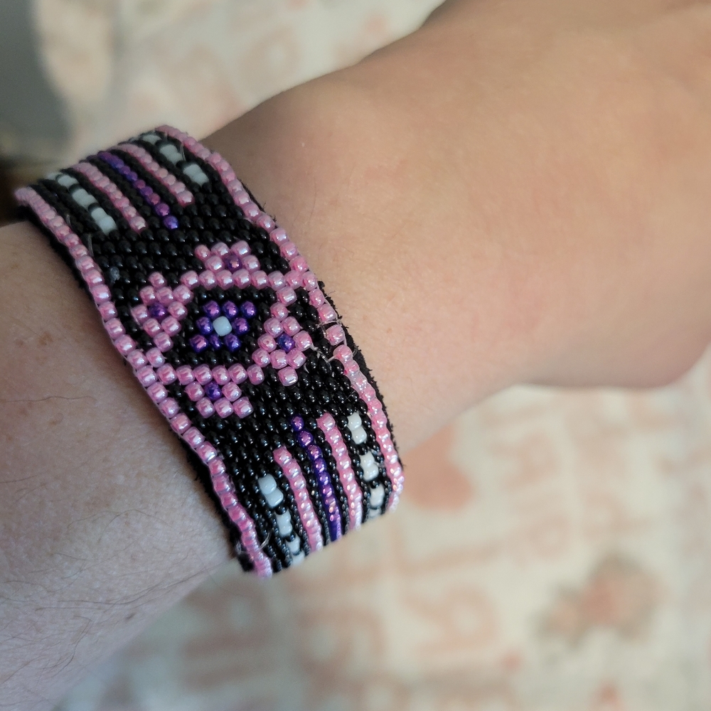 Tribal design bracelet